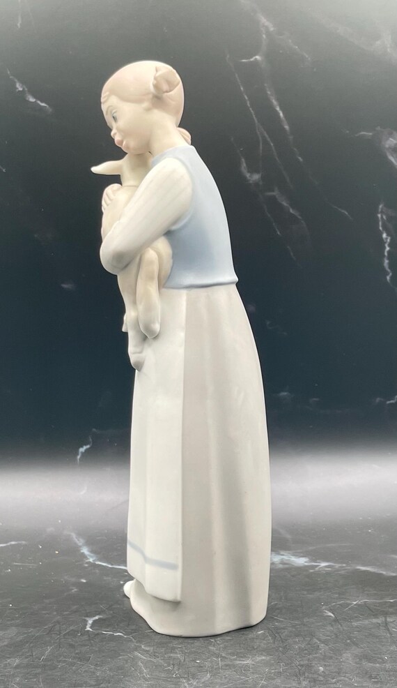 LLADRO 女性 陶器人形 Spain Porcelain Figurine Vintage Lladro Girl With Lamb - Retired, Collectable Spanish
