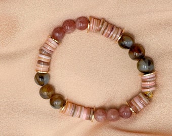 Elegant pearl bracelet in warm natural tones – timeless style for every occasion