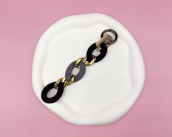 Elegant keychain black grey gold chain links