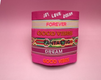 Statement Armband Set mit Sprüchen – Love, GOOD VIBES, Dream -Boho Freundschaftsarmbänder im Animal Print – Geschenk für Frauen
