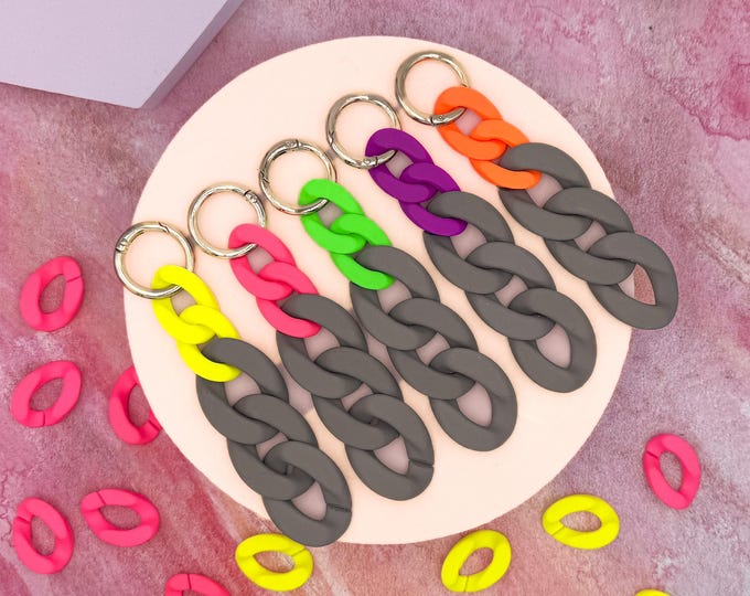 Featured listing image: Colorful Chunky Chain Keychain – Handmade from Polymer Clay – Trendy Gift for Women & Men