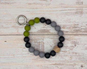 BLACK is beautiful - Keyring wood natural green grey with elastic band