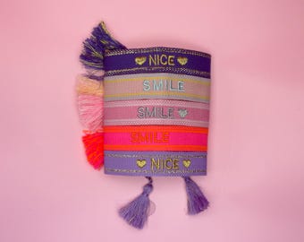 Verstellbares Armband-Set mit Tasseln – Positive Vibes für dein Handgelenk