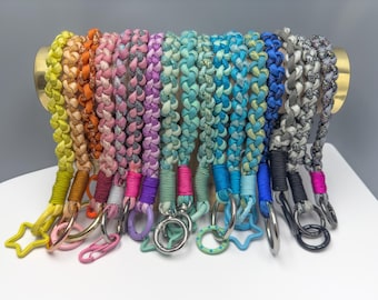 Paracord keychain with metallic effect - glitter glitter