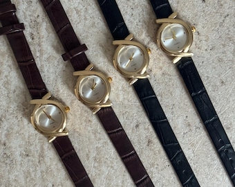 Vintage Style Women’s Watch –  Retro Leather Strap Quartz Wristwatch Gift