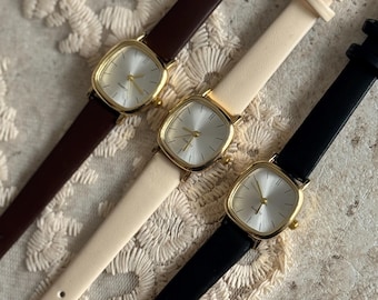Vintage Style Women’s Watch –  Retro Leather Strap Quartz Wristwatch Gift