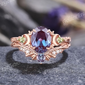 Unique Alexandrite Gothic Engagement Ring Set Gothic Nature Inspired Bat Wings Wedding Band for Women Peridot Cluster Rings Gift for Her