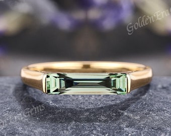 Baguette Cut Green Sapphire Wedding Band Gold Unique Wedding Rings for Women Solitaire Ring Stackable Ring Handmade Anniversary Gift for Her