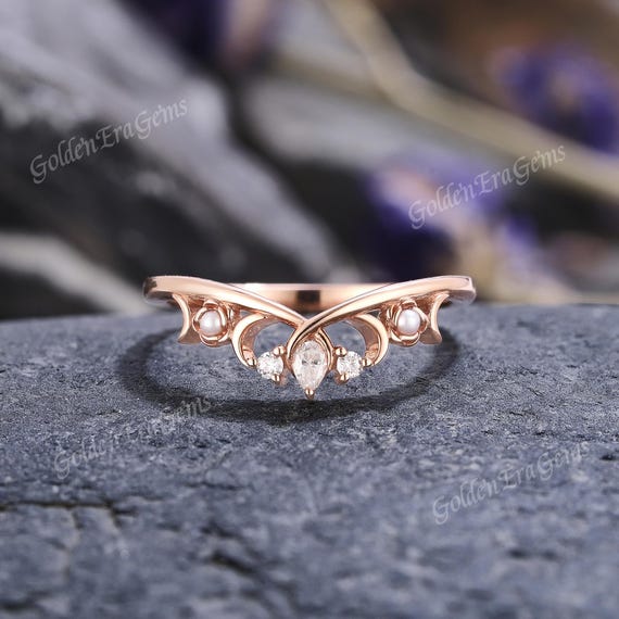 Art Deco Moissanite Curved Wedding Band Vintage Rosebud Pearl Wedding Rings for Women Unique Moon Stackable Ring Chevron Band Gift for Her