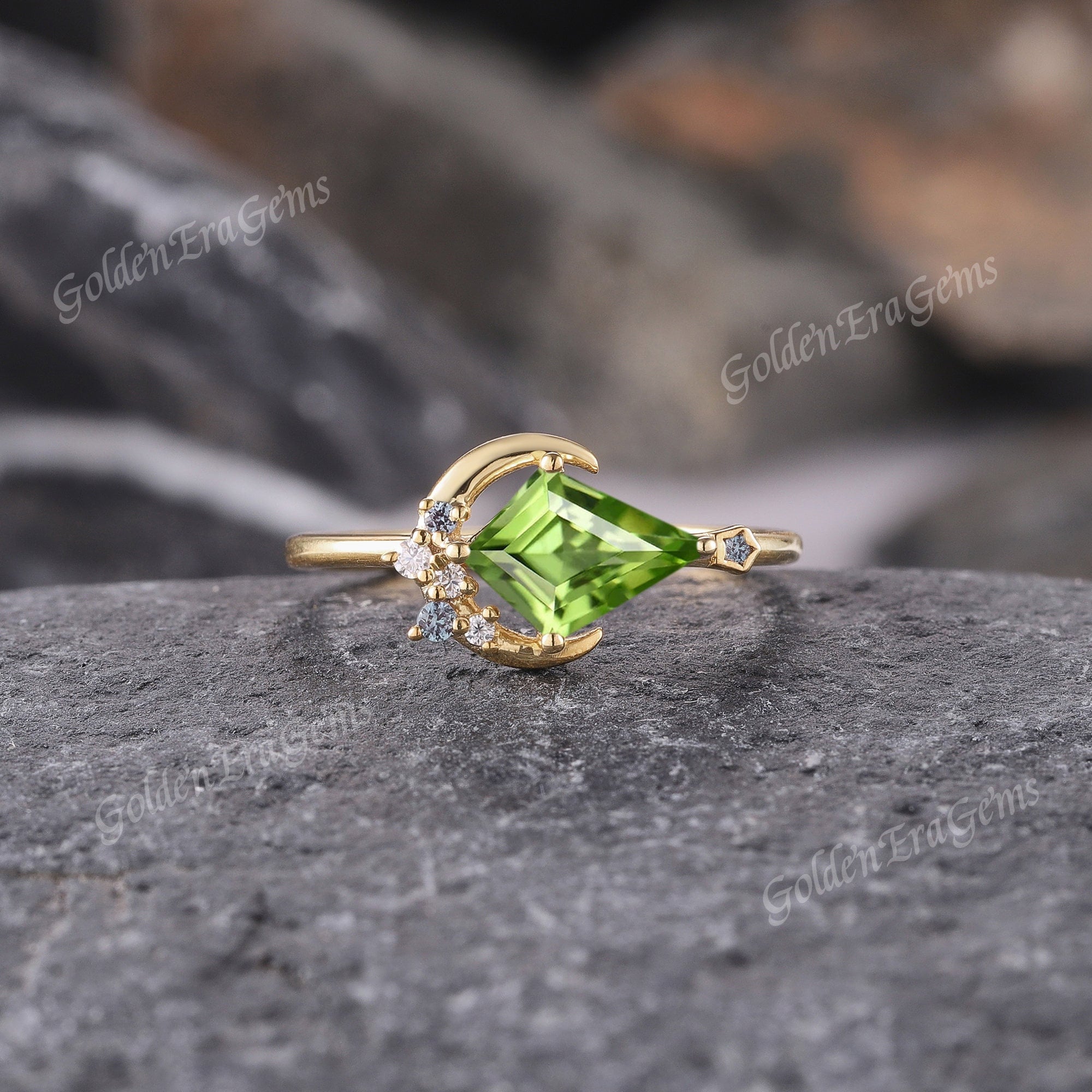 Art Deco Kite Peridot Engagement Ring Gold Unique Moon Wedding Rings for Women Alexandrite Moissanite Cluster Ring Handmade Gift for Her