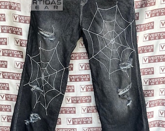 Zwarte spinnenwebdenimjeans, gothic distressed broek, Y2K grunge-streetwear, alternatieve emokleding, punkspijkerbroek, handgemaakte jeans