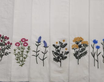 Floral Embroidered Linen Napkins - Set of 5 - Wildflower Table Decor