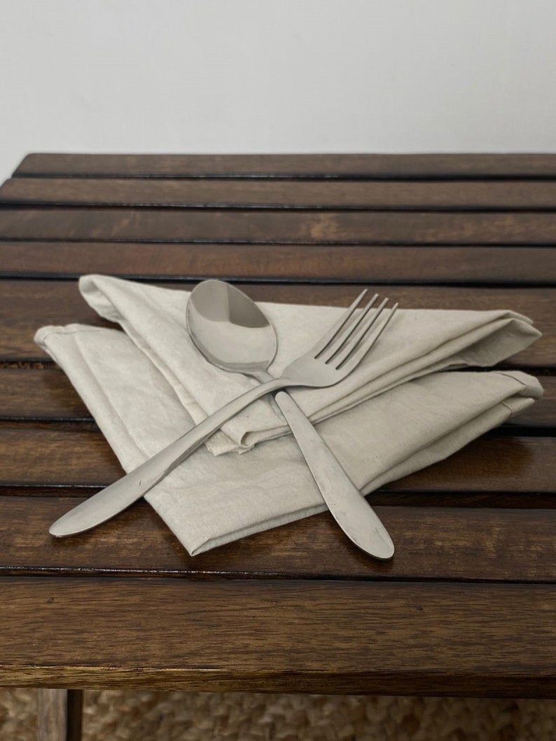 Lot de 100 serviettes de table en coton naturel pour salle à manger ou pour les repas de tous les jours à la maison/un mariage/une décoration de table de fête image 3