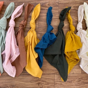 Lot de 100 serviettes imprimées de couleur unie Serviettes de table de couleurs assorties Serviette de table en coton pour le repas de tous les jours Décoration de table de mariage Serviettes de cuisine image 2