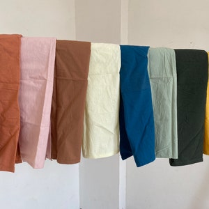 Lot de 100 serviettes imprimées de couleur unie Serviettes de table de couleurs assorties Serviette de table en coton pour le repas de tous les jours Décoration de table de mariage Serviettes de cuisine image 3