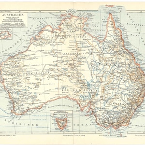 Op de afbeelding: Een gedetailleerde vintage kaart van Australië, met de titel "Australien" in het Duits. De kaart toont geografische kenmerken, plaatsnamen en kustlijnen. Inclusief een kleinere kaart van Tasmanië. Gedrukt op verouderd papier.