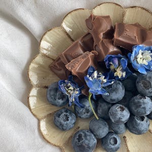 Handmade Scalloped Catchall Tray: Decorative Jewelry & Coffee Coaster
