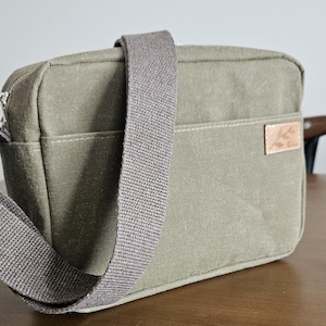 Waxed Canvas Crossbody Bag,Waterproof Messenger Bag camel