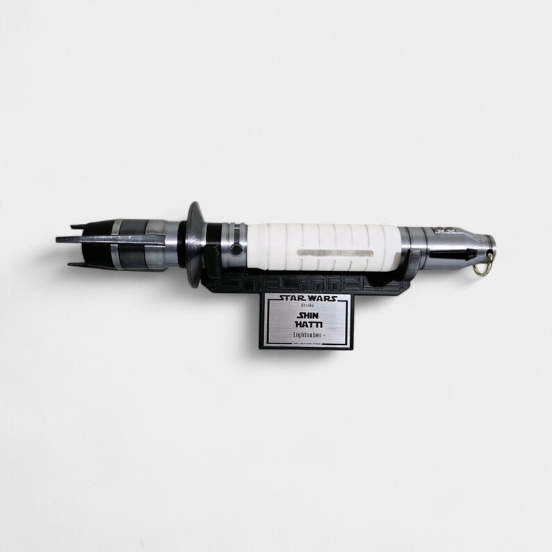 Shin Hati Lightsaber With Optional Vertical/Horizontal/Wall Stand image 5