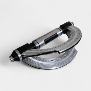Second Sister Inquisitor Lightsaber (Trilla Suduri) With Optional Horizontal Stand (Moving Parts) image 4