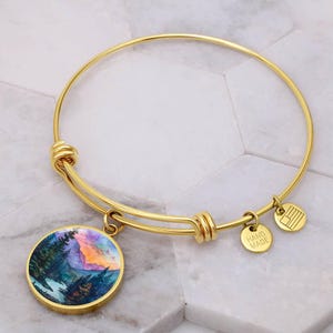 Hiking Camping Lover Charm Pendant Necklace, Bracelet, Keyring | Mountain Sunset Watercolor Gift 4 Her | Engraved Jewelry Gift 4 Nature Love Circle Pendant Gold Bangle