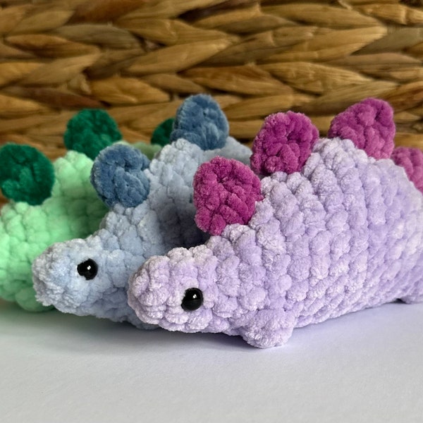 Crochet Stegosaurus Dinosaur Keyring – Chenille Dino Toy, Handmade