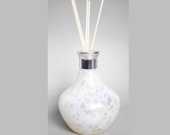 Difusor de vidrio iridiscente hecho a mano: decoración aromática artística