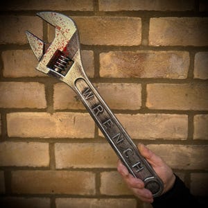 Halloween Fake Wrench Prop Bloody Zombie Slayer Mechanic Fancy Dress Cosplay Accessory