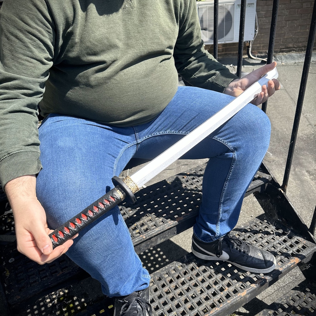 Épée Chinoise Rétractable Tai Avec Pampilles - Accessoire Cosplay Et Spectacle De Magie