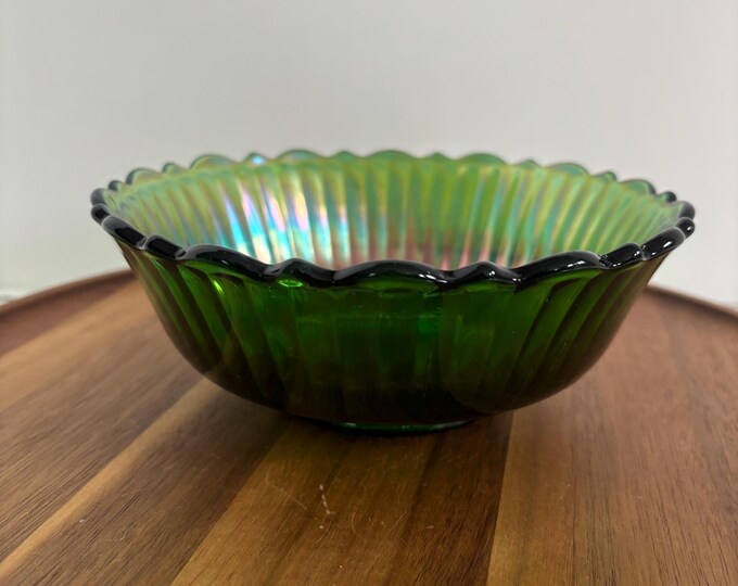 Vintage Fenton Emerald Green Stipple Rays Crimped Edge Carnival Glass Bowl