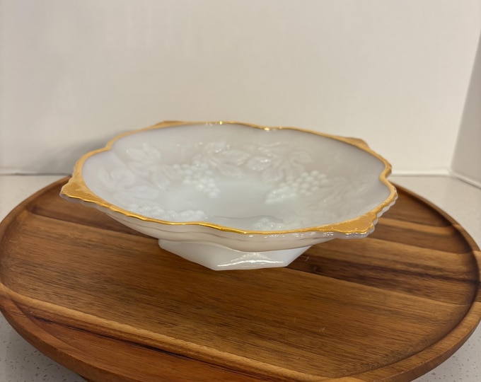 Vintage Anchor Hocking Glass French White with Gold Trim Bowl