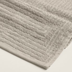 Likya Jacquard Straight Striped Mink 2 Pieces Towel Set, Cotton Face Hand Towels,Soft Cotton Face Towel, Soft Hand Towel, Cotton Hand Towel image 3