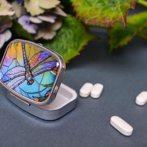 Funny Pill Box with Dragonfly Illustration, Cute Pill Organizer for Travel Pills, Mini Pill Case for Vitamins, Daily Pocket Pill Box