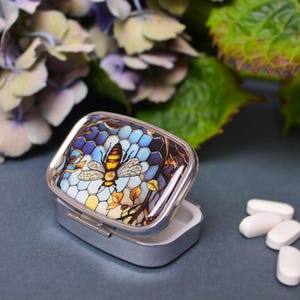 Travel Pill Box with Bee Print, Pocket Medicine Organizer, Compact Pill Case with Dual Compartments, Cute Pill Organizer for Daily Pills