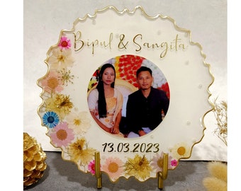 Customizable Resin Photo Frame with Real Flowers, Anniversary Gift