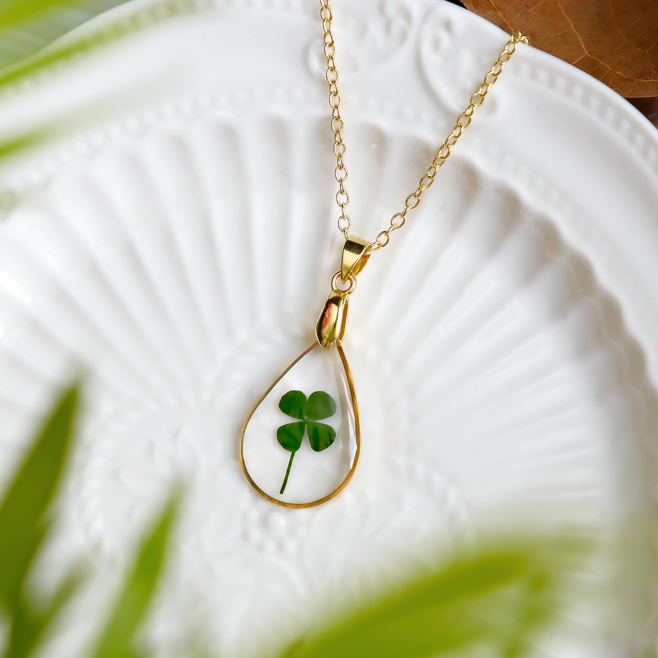 Real Four Leaf Clover Resin Necklace: Handmade Lucky Charm Pendant ...