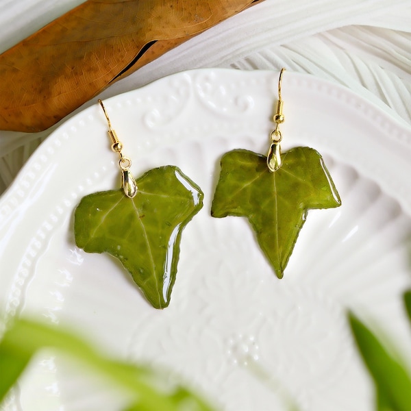 Handgemachte echte Efeu-Ohrringe aus Harz: Botanischer Schmuck, Geschenke für Sie