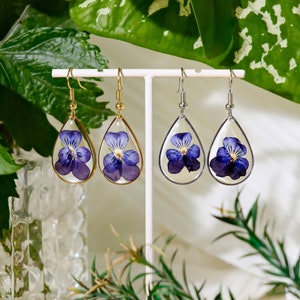 Real Violet Flower Earrings, Handmade Pressed Violet Flower Resin Earrings, Natural Dried Flower Dangle Drop Earrings, Birthday Gift For Her