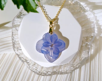 Blue Hydrangea Flower Necklaces, Handmade Pressed Hydrangea Flower Resin Necklaces, Dried Flower Pendant Necklaces, Birthday Gifts For Her