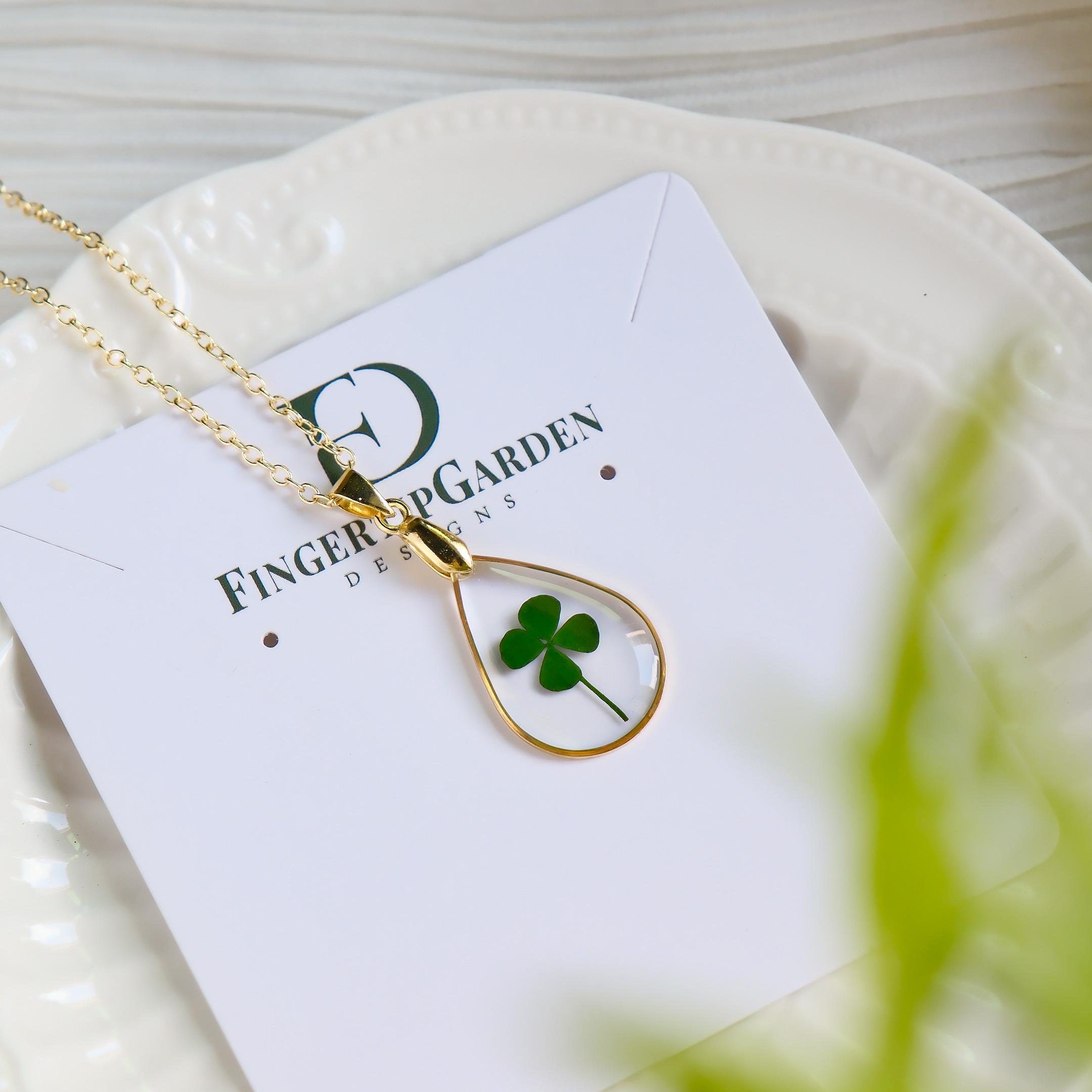Real Four Leaf Clover Resin Necklace: Handmade Lucky Charm Pendant ...