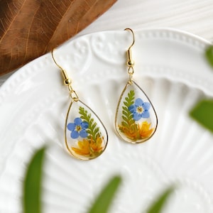 Forget Me Not Flower Earrings, Handmade Pressed Forget Me Not Flower Resin Earring, Dried Flower Drop-Shaped Earrings, Birthday Gift For Her