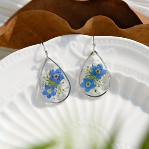 Silver Forget Me Not Flower Earrings, Pressed Flower Earrings, Dried Flower Resin Earrings, Handmade Jewelry for Women,Birthday Gift For Her