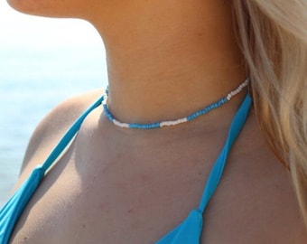 Collezione Wave: collana da surf con perline fatta a mano in blu e bianco - fascino costiero, gioielli da spiaggia, tesori dell'oceano, accessorio unico per il mare!
