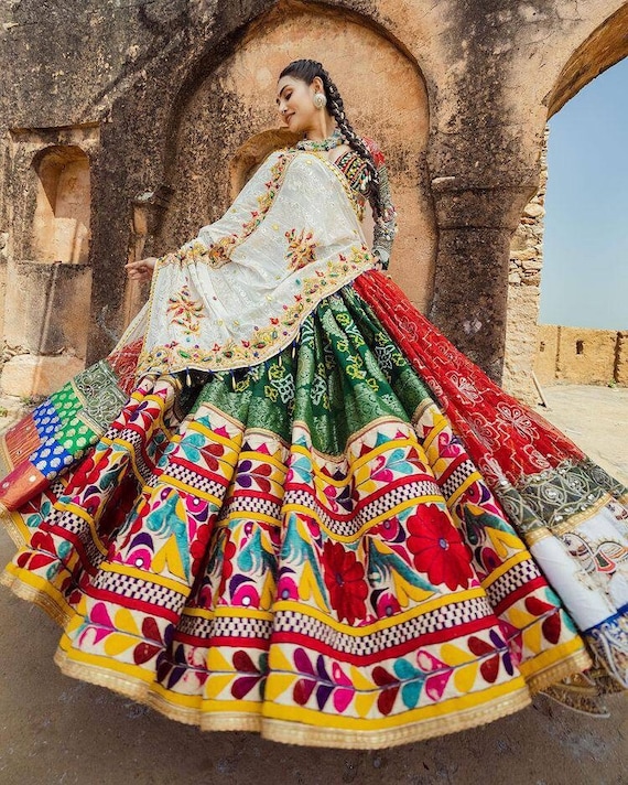 Latest garba chaniya store choli designs