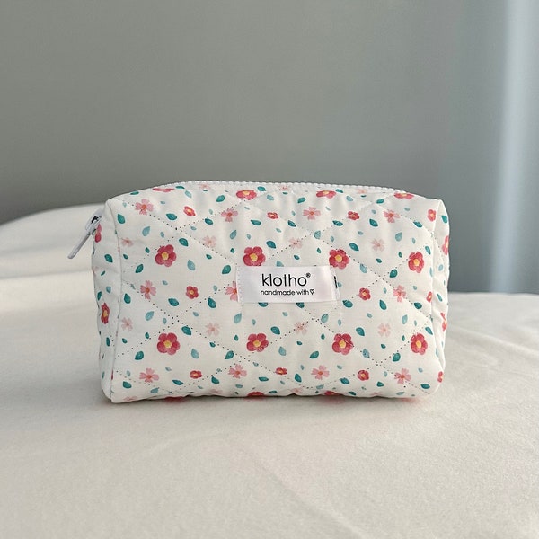 Floral Quilted Makeup Bag, Quilted Makeup Case, Cosmetic Bag, Travel Bag, Cute Summer Bag, Handmade, Gift For Her, Bath Beauty Bag, BFF Gift