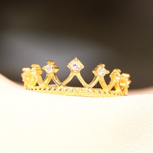 Prinzessin Krone Goldring, Königin Ring, Mutter Geschenk, Valentinstag Geschenk, dünne Kronenring, Kubikzirkon Stein Ring, 9k / 14k Massivgold