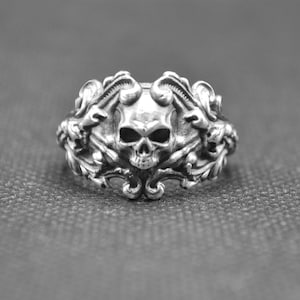 Skull Silver Ring, 925 Sterling Silver Ring for Men, Harley Biker Skull Massive Ring, Skull Head Ring, Gothic Jewelry, Gift for Him and Her