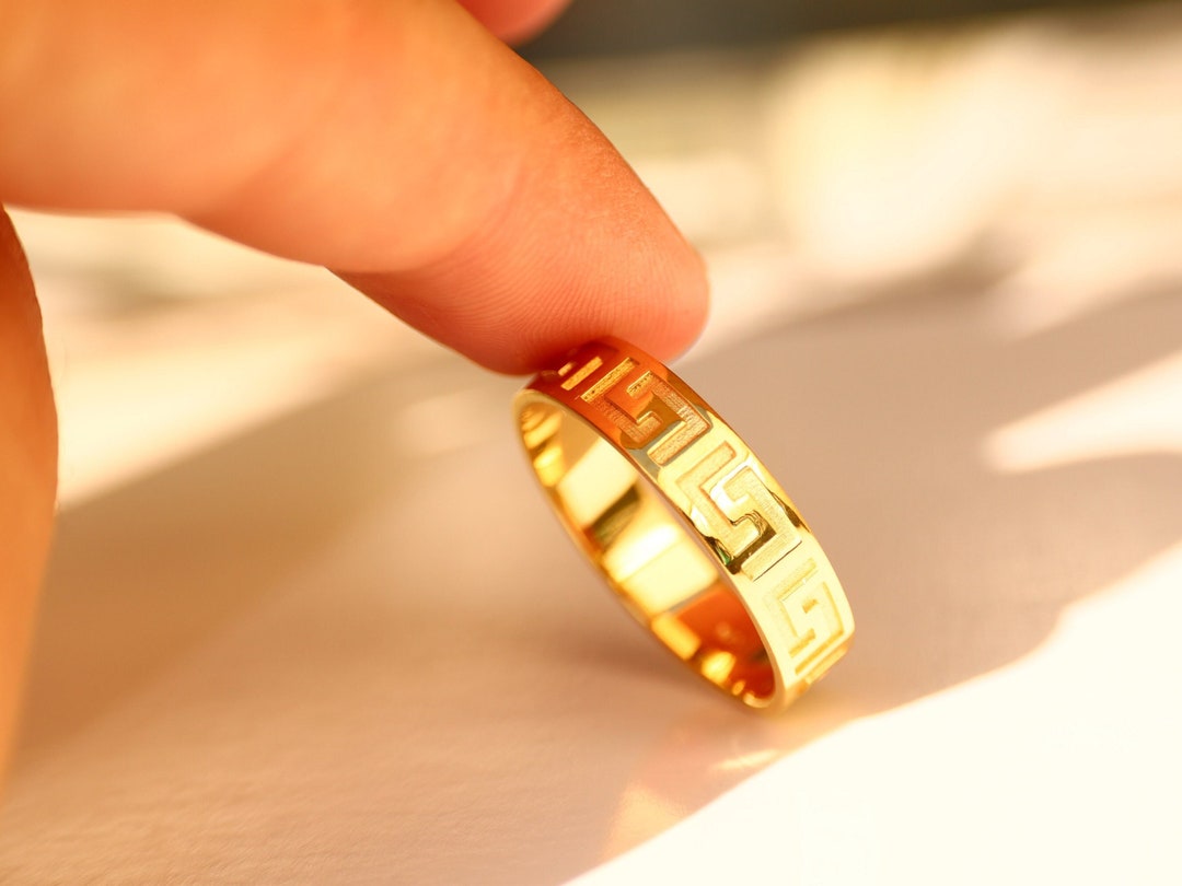 Versace gold greek key ring discount