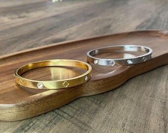 “Chance” stainless steel bangle