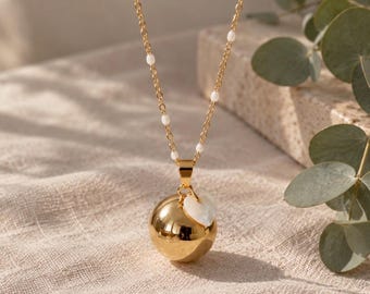 Bola de grossesse inoxydable - cœur nacre véritable - Chaîne Gigi blanche – Doré ou argenté – Collier femme enceinte fait main